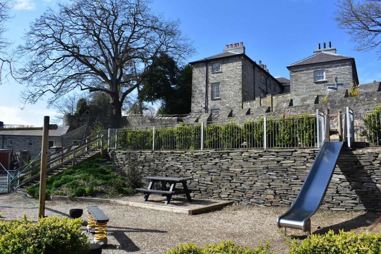 Cardigan Castle Villa Exterior photo