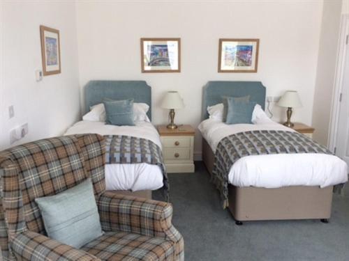 Cardigan Castle Villa Room photo